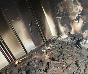 Tragedija u Osijeku: Majka i kći izgorjele zbog ostavljene svijeće