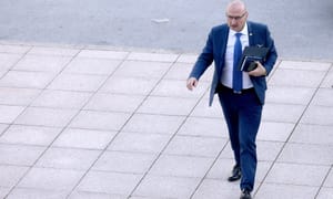 HRVATSKI KONZUL I SUPRUGA OZLIJEĐENI U TEL AVIVU! Grlić Radman: "Pogođena im je zgrada, potresen sam"