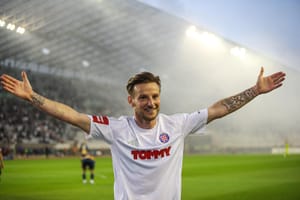 Ivan Rakitić objavio kraj igračke karijere