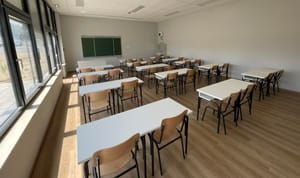 Ravnatelji podržavaju zabranu mobitela i strože kontrole izostanaka